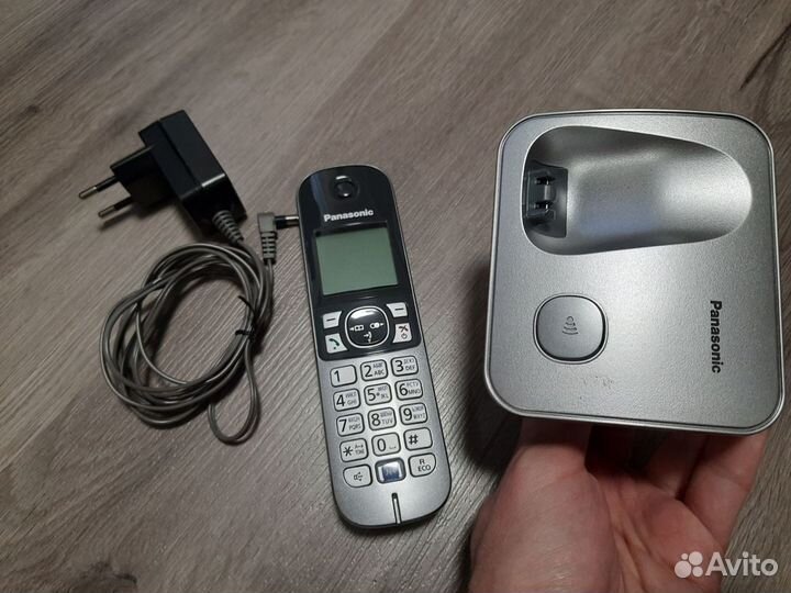 Телефон Panasonic KX-TG6811RU