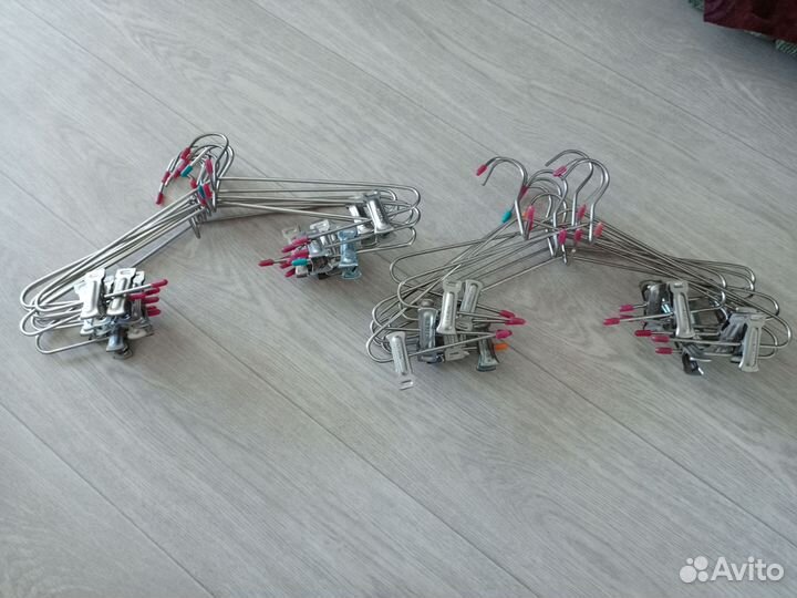 Вешалка плечики