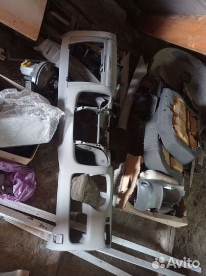 Пластик салона тойота витц SCP 10