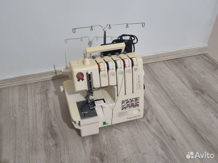 Оверлок Merrylock 5000