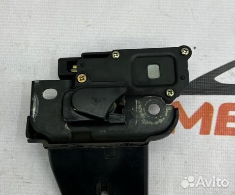 Замок багажника Toyota Cresta седан 1JZ-GE 1997