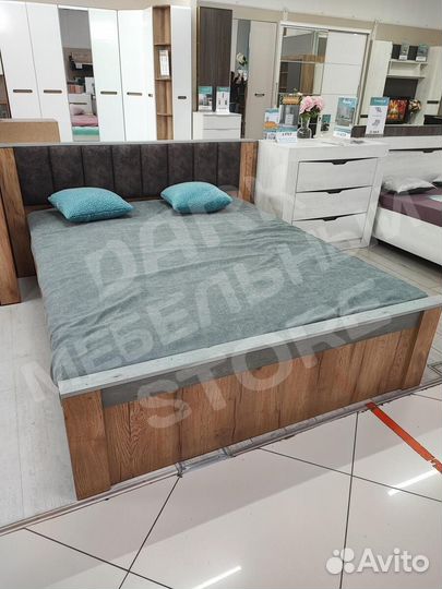 Кровать двуспальная