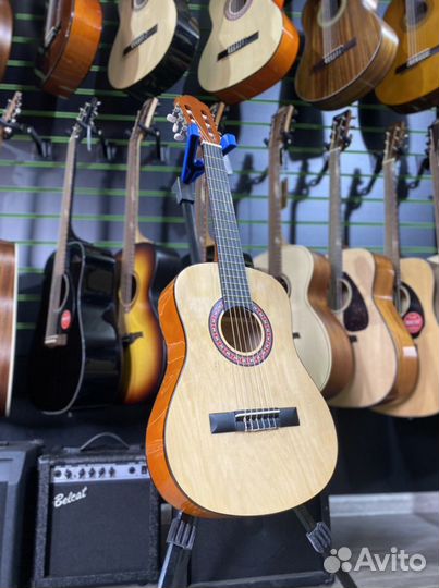 Классическая гитара 1/2 в музыкальную школу