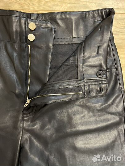 Брюки кожаные mango