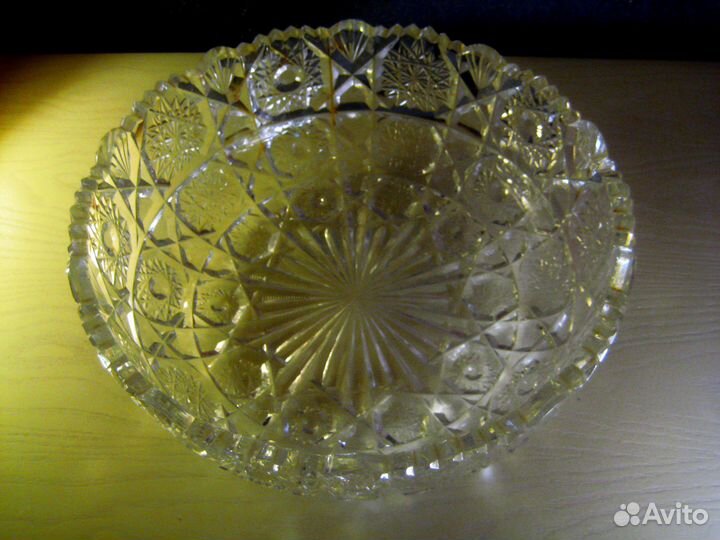 Хрустальная ваза