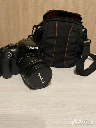 Зеркальный фотоаппарат Canon 1100d