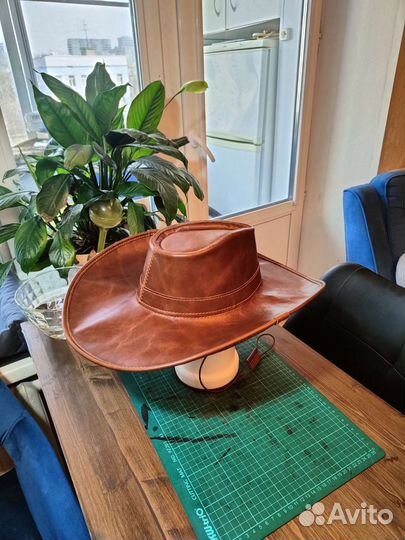 Кожаная ковбойская шляпа