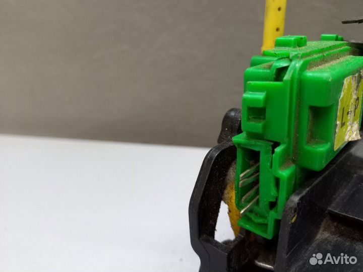 Замок двери передний левый Kia Rio 2012