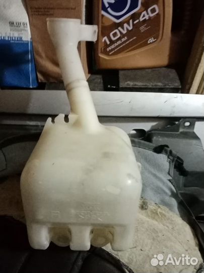 Бачок омывателя Хонда джаз,фит