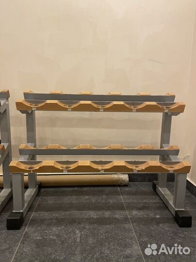 Стойка для гантелей Technogym