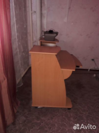 Компьютерный стол