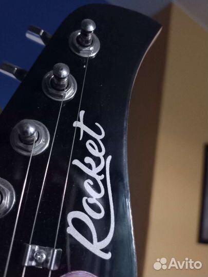 Электрогитара rocket EG-1 WH + держатель в подарок