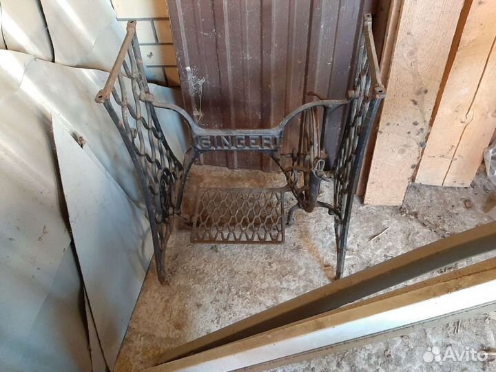 Станина от швейной машины зингер