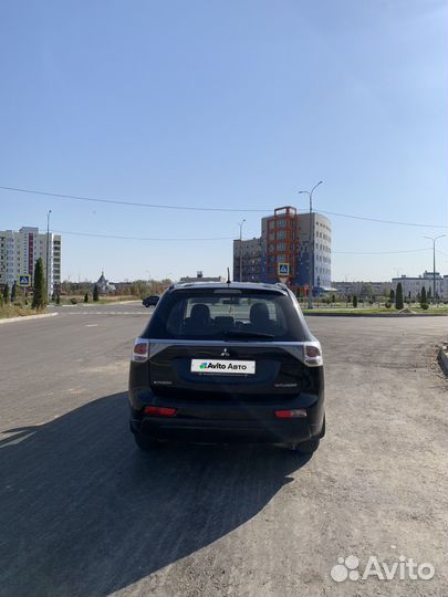 Mitsubishi Outlander 2.4 CVT, 2013, 97 500 км