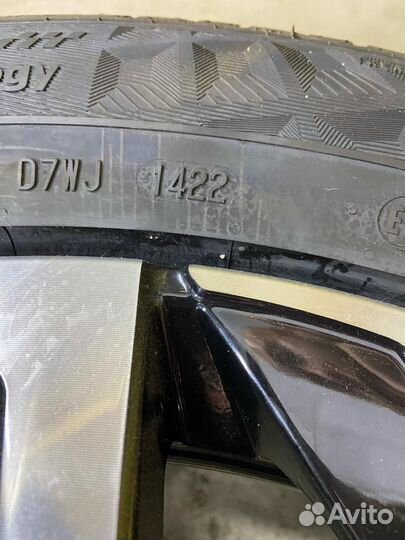 R19 Continental ContiUltraContact UC6 225/55, PCD 5x108 DIA 65.1