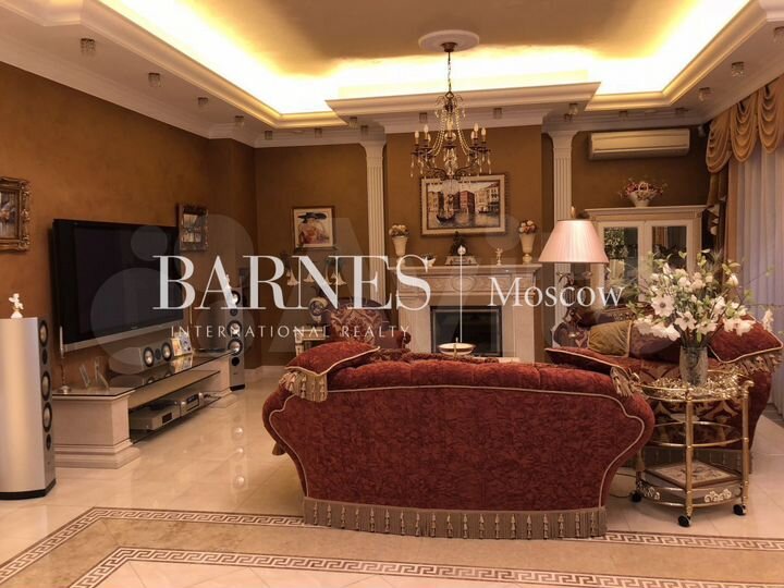 8-к. квартира, 410 м², 3/3 эт.
