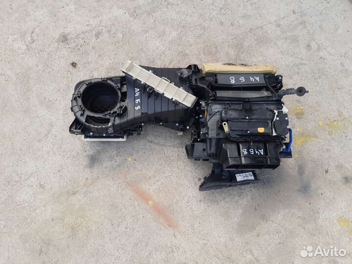 Audi A4 B8 печка в сборе