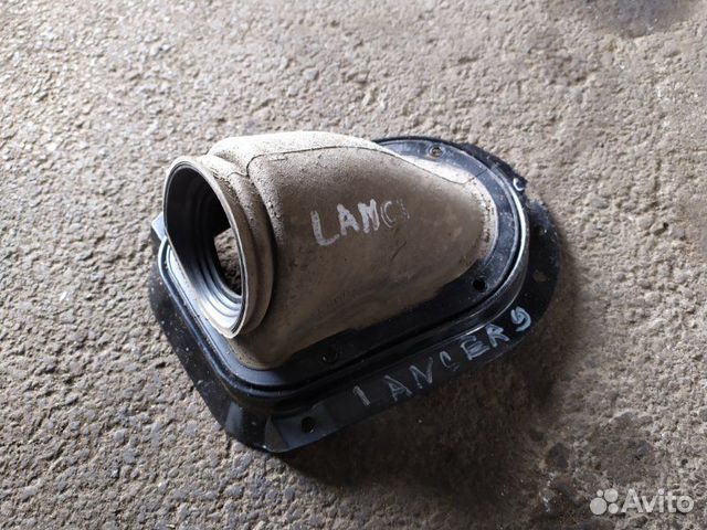 Кожух рулевой колонки Mitsubishi Lancer CS 2005