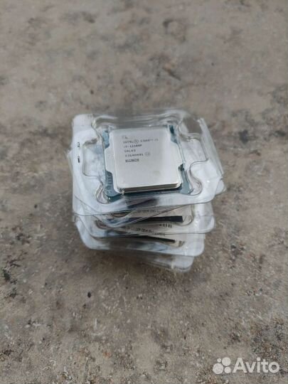 Intel core i3-12100F новый