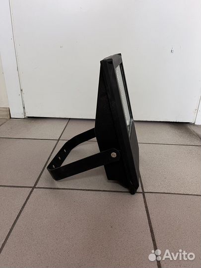 Прожектор галогеновый