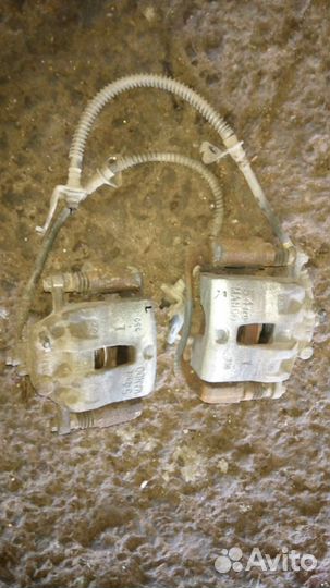 Hyundai Solaris 2 передние суппорта