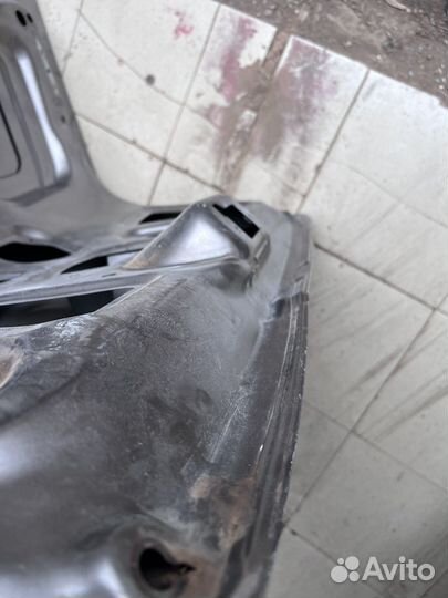 Продам крышку багажника