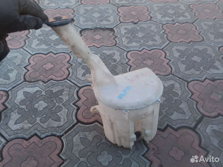 Бачок омывателя toyota Витц
