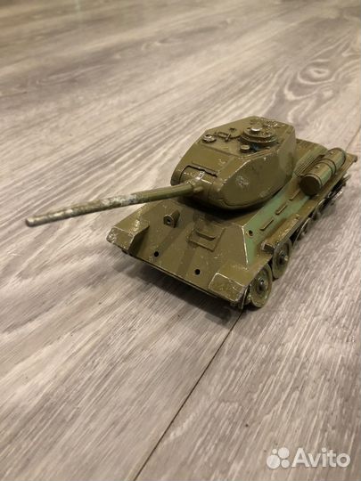 Модель Танк Т-34 металл СССР