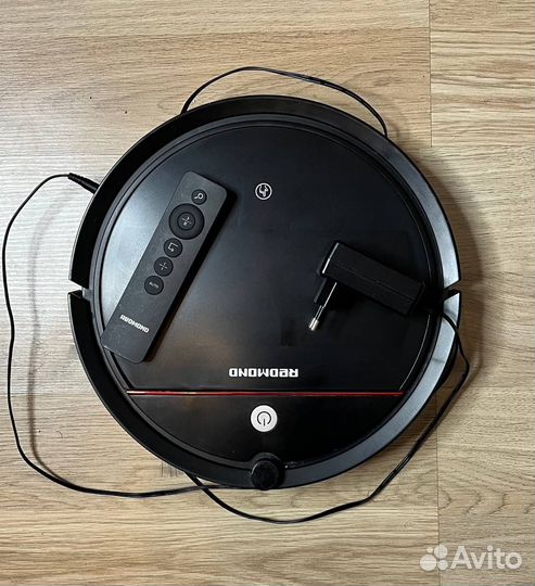 Робот пылесос Redmond rv-r280