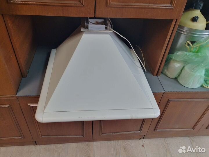 Вытяжка бытовая