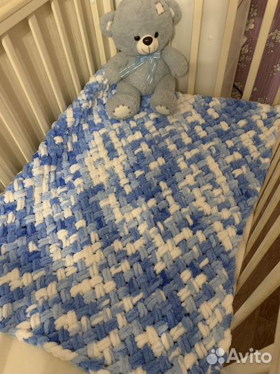 Плед на выписку вязаный