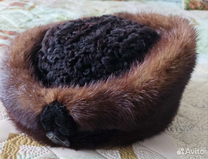 Три норковые шапки