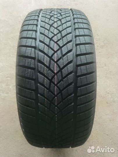 Goodyear UltraGrip Performance+ 275/40 R21 107V