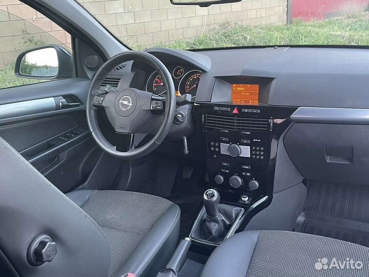 Opel Astra 1.6 МТ, 2014, 81 010 км