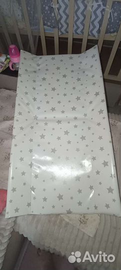 Пеленальная доска на кроватку