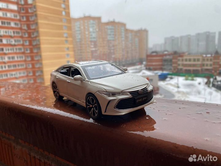 Модель металлическая Toyota Camry Белая 1:24 Камри
