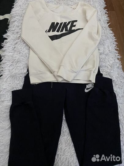 Спортивевй костюм для девочки
