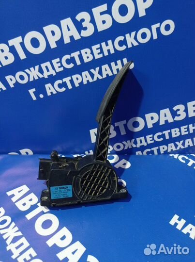 Педаль газа Ваз Лада Приора седан 21126 2011