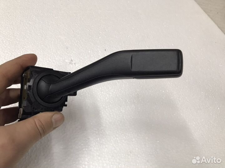 Переключатель поворотов 1K0953513E Golf 6