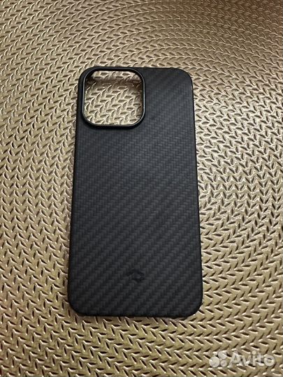 Чехол на iPhone 13 pro pitaka