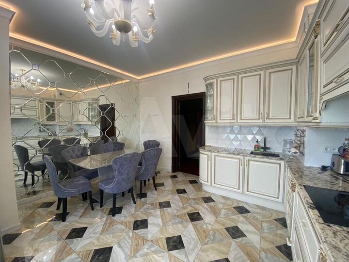 3-к. квартира, 115 м², 20/24 эт.