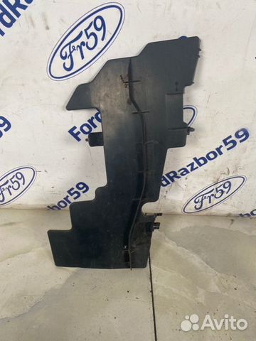 Дефлектор радиатора передний правый Toyota Avensis