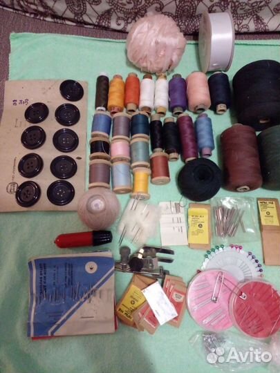 Швейные принадлежности. нитки. иголки