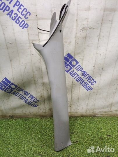 Обшивка стойки передняя правая Mazda 3 Bk хэтчбек