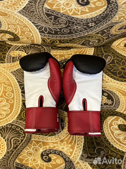 Боксерские перчатки Top King 14oz