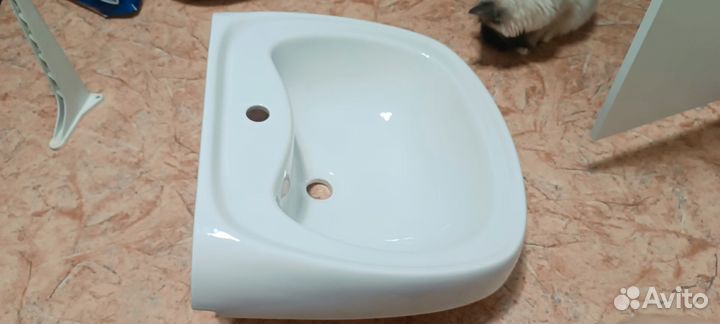 Раковина в ванную бу
