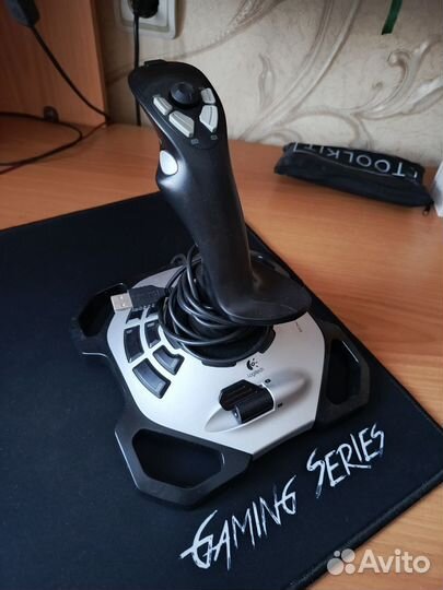 Джойстик Logitech extreme 3D pro