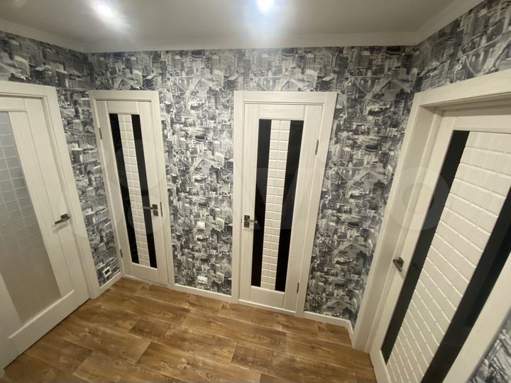 2-к. квартира, 62 м², 1/10 эт.