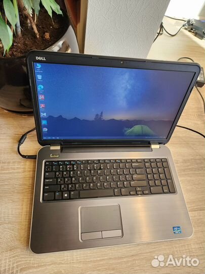 Dell, core i3, 480SSD, 8gb, 17