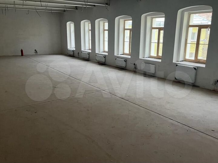 Аренда особняка 682 м2